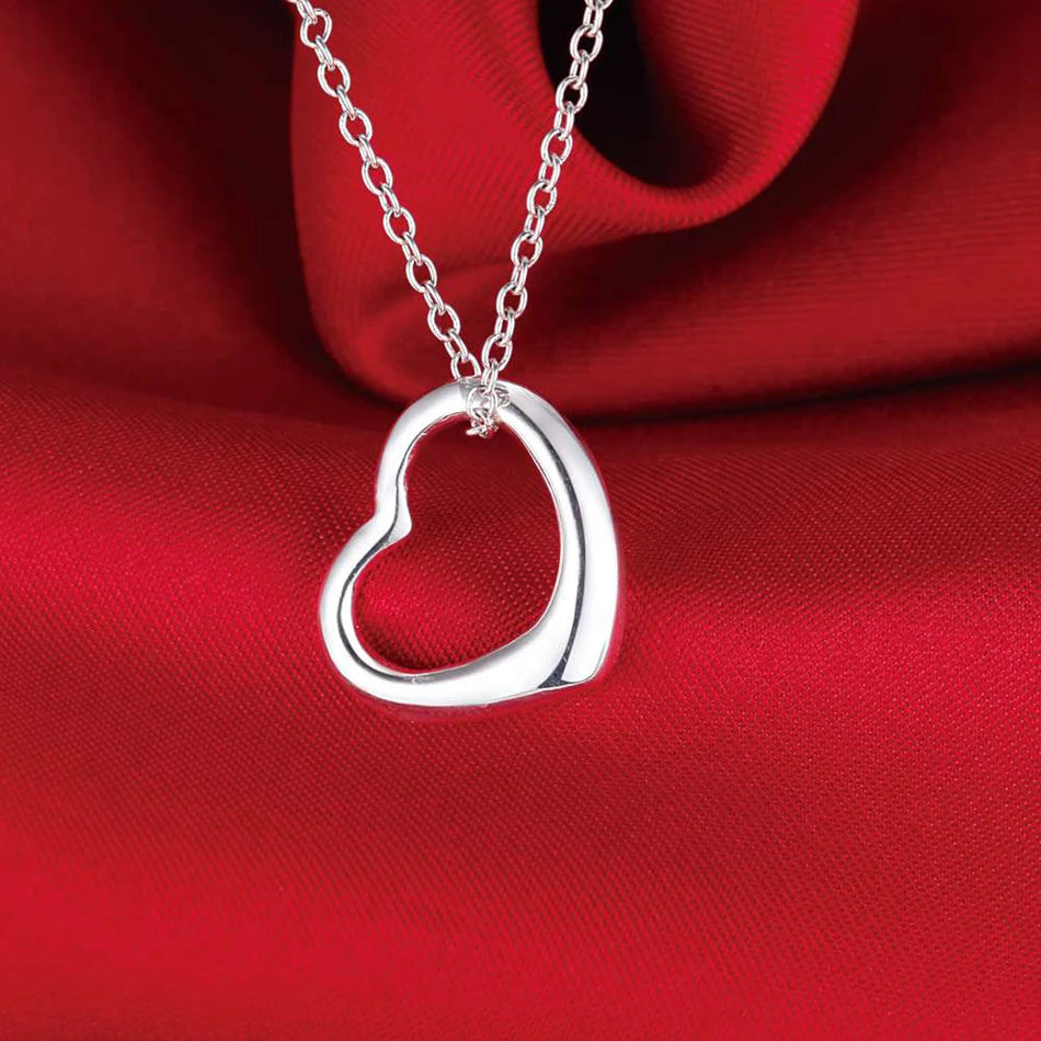 Conjunto Colar e Pulseira de Coração em Prata